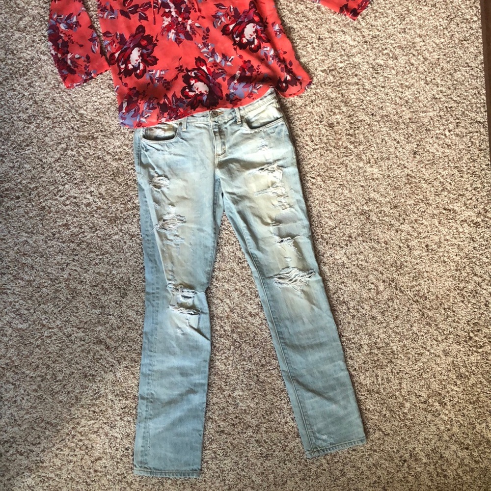 Abercrombie &Fitch Size 2/w26 Light Wash Destroyed Boot Cut Jeans
